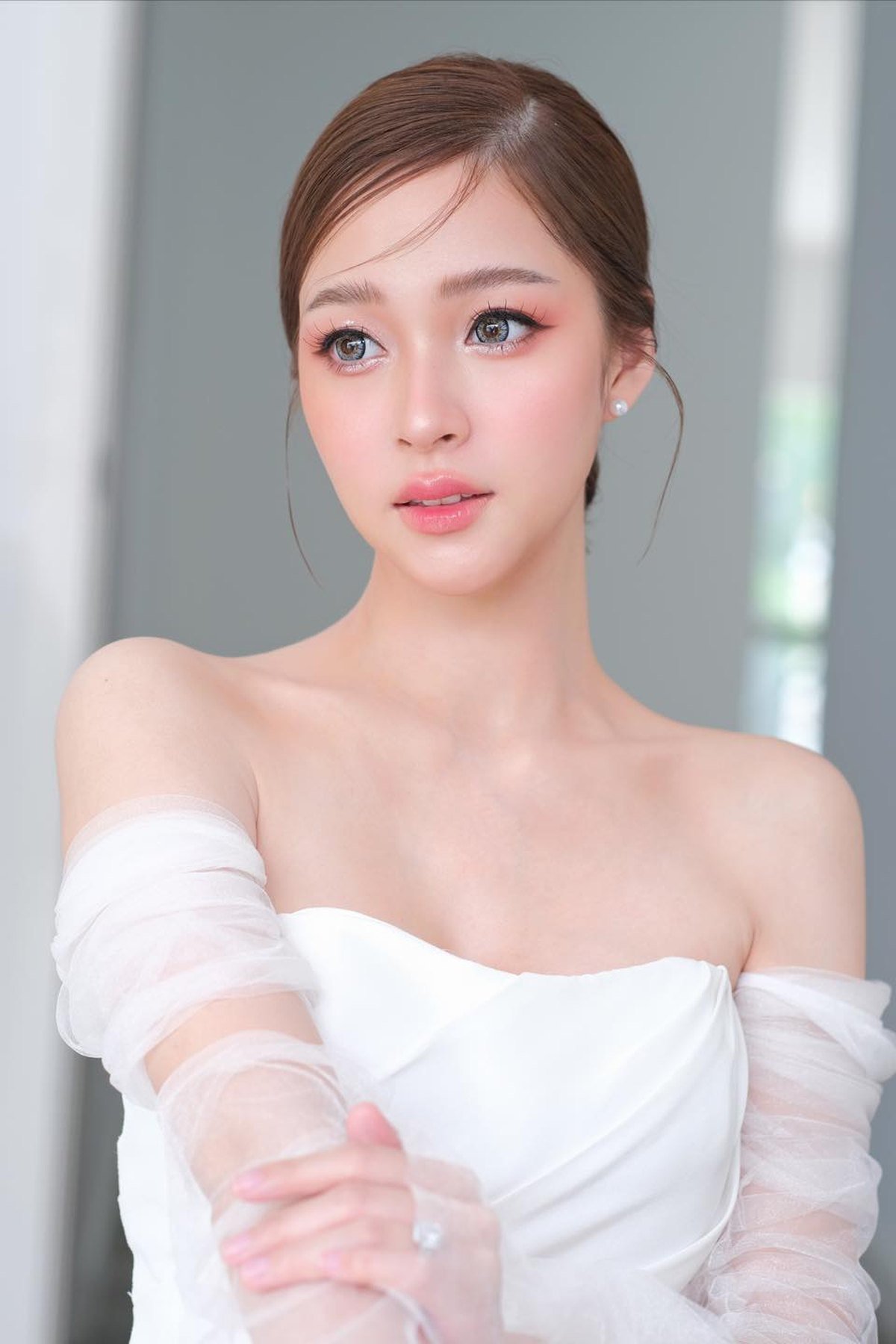 The booking timeline for international brides