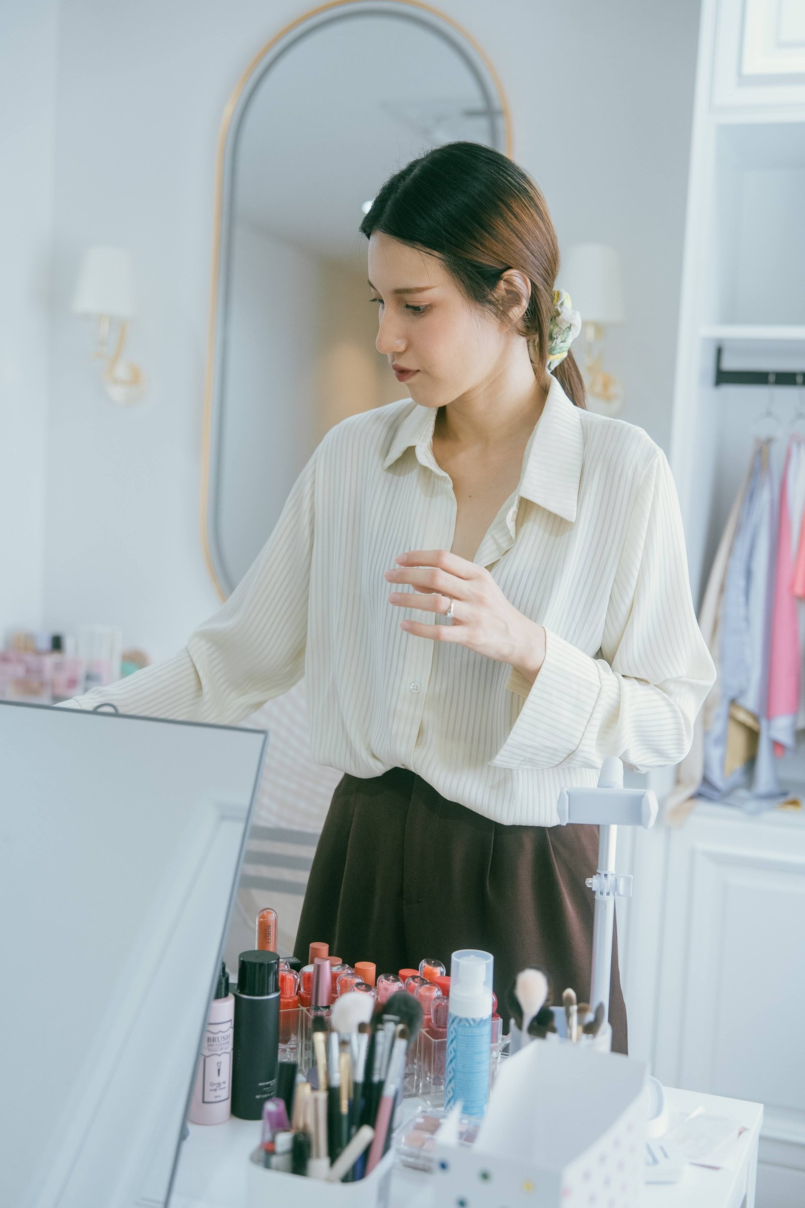 Private one-on-one makeup class Bangkok with Parisa Fellone