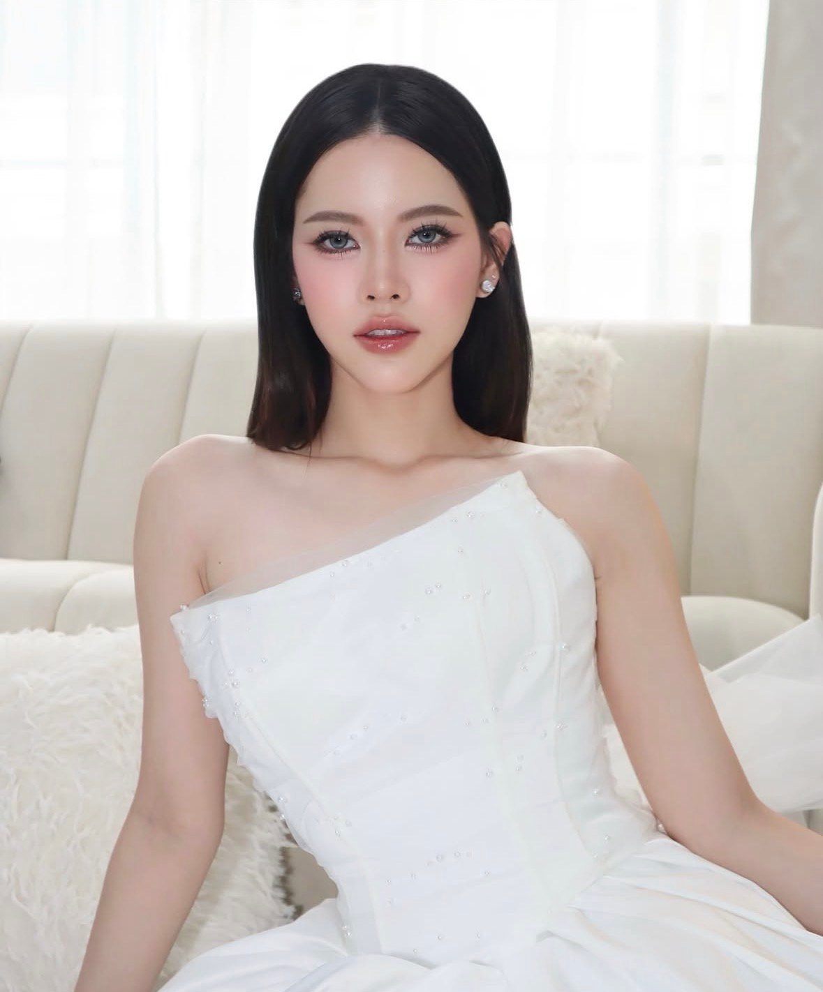 แต่งหน้าทำผมเจ้าสาวไทย กรุงเทพฯ — Make Up Is My Buddy